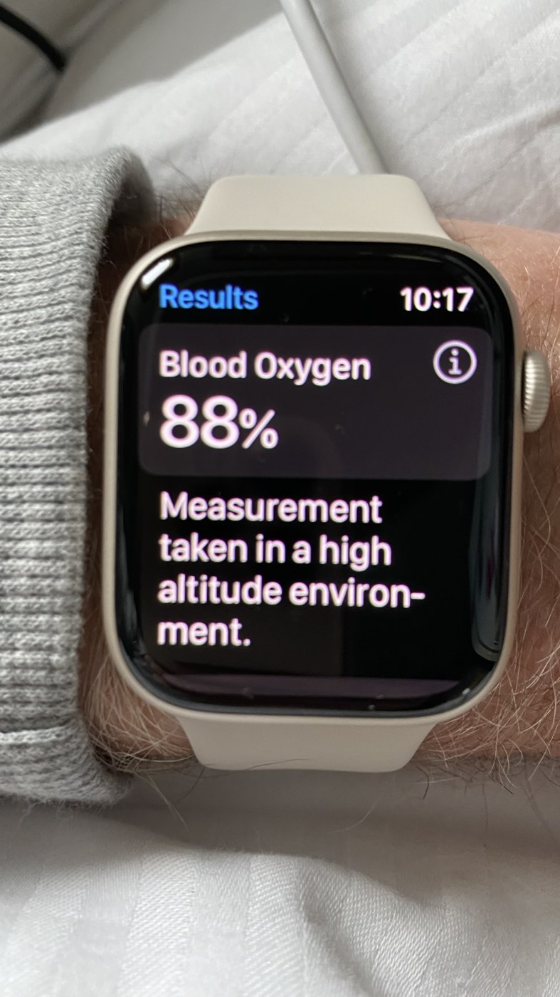Apple Watch blood oxygen result of 88 percent with high altitude environment notice.